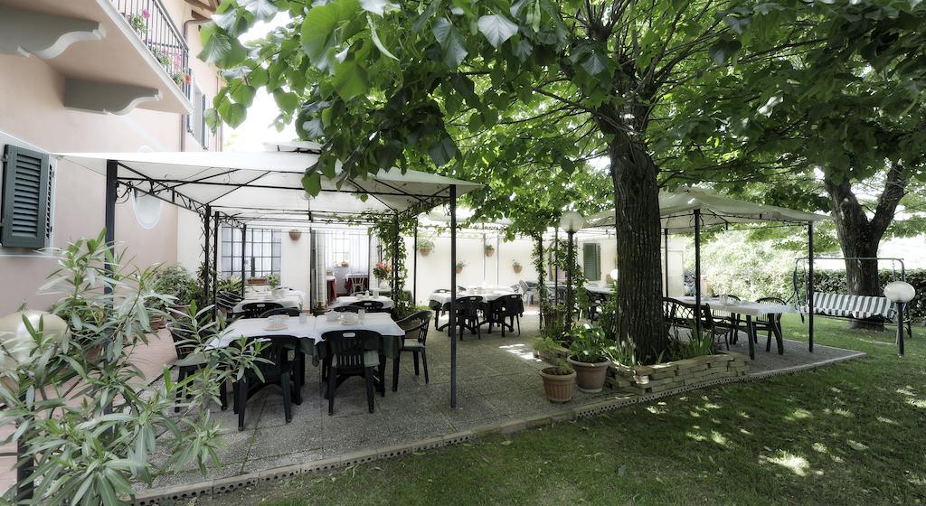 Hotel Villa Belvedere Сан Джиминяно Екстериор снимка