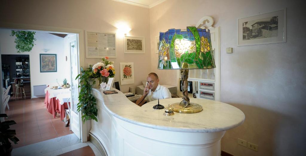 Hotel Villa Belvedere Сан Джиминяно Екстериор снимка