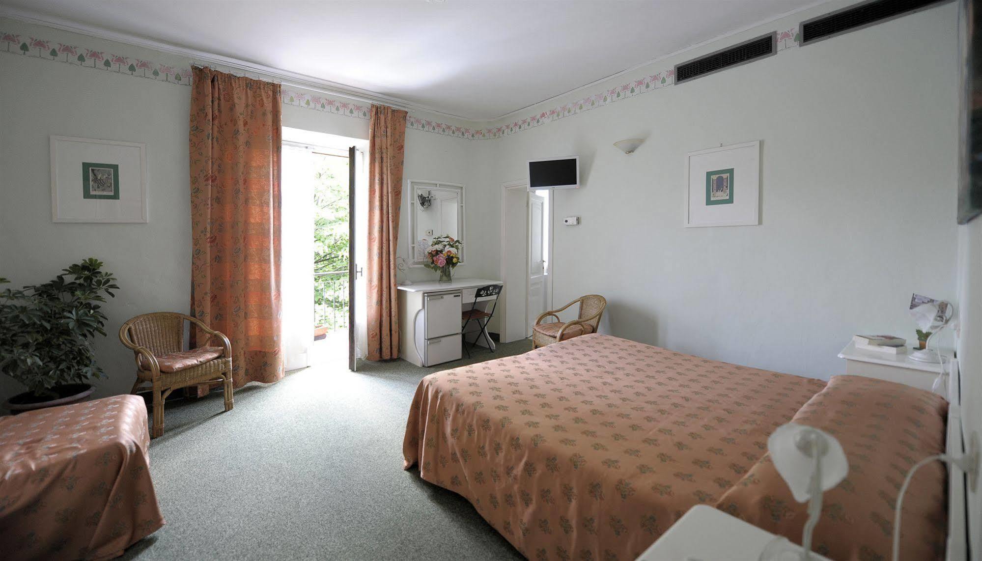 Hotel Villa Belvedere Сан Джиминяно Екстериор снимка